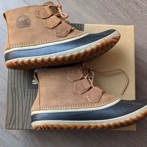SOREL Women's Out n About boot Size 7